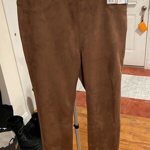 Classic Brown faux suede skinny pants. Size XL NWT